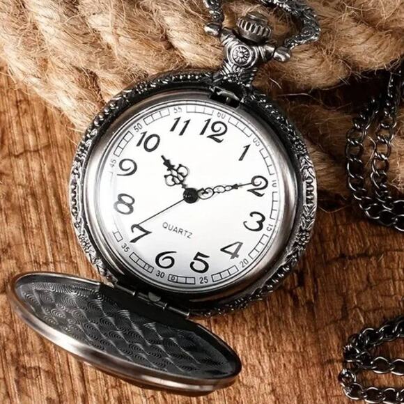 Game of Thrones Dire Wolf GOT Pocket Watch House Stark Fun Christmas Gift - NEW! - Picture 4 of 5